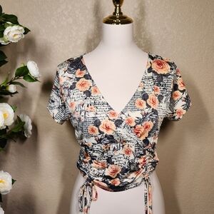 Derek Heart Women’s Large Floral V-Neck Ruched Side Tie Top Short Sleeve